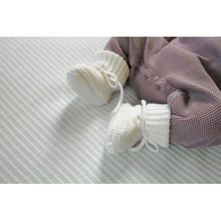 BUCIKI NIECHODKI DZIERGANE BAWEŁNIANE 0-6 m Białe Cloud Dancer