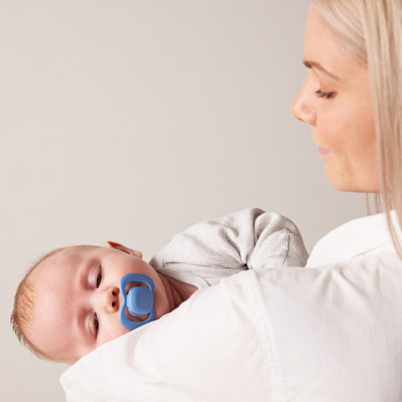 SYMETRYCZNY SMOCZEK SILIKONOWY zestaw 2 szt. niebieski/błękitny 0-6 m.