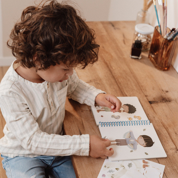 JIM&FRIENDS książeczka z naklejkami ubieranka Forest Friends