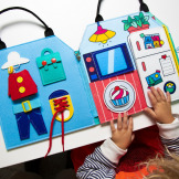 MÓJ DZIEŃ miękka książka aktywizująca MONTESSORI