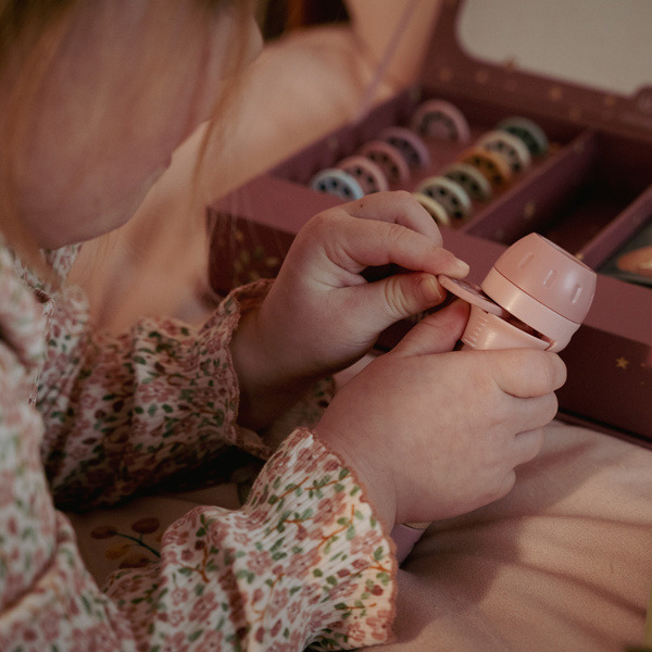 PROJEKTOR latarka z 12 bajkami na slajdach RÓŻOWY