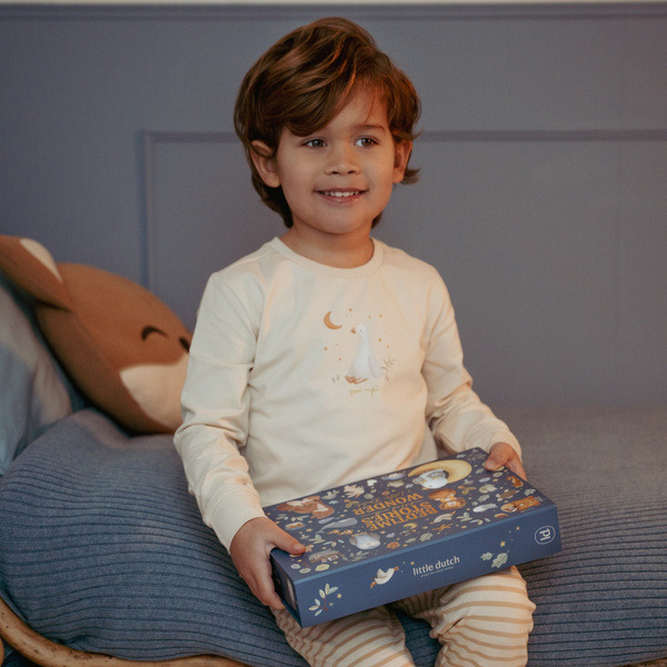 PROJEKTOR latarka z 12 bajkami na slajdach BŁĘKIT