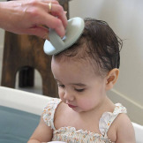 SILIKONOWA SZCZOTECZKA do mycia i masażu dziecka Misty green Beaba