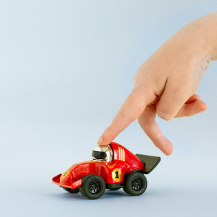 CZERWONE AUTKO WYŚCIGOWE pojazd z napędem