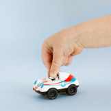 BIAŁE AUTKO WYŚCIGOWE pojazd z napędem