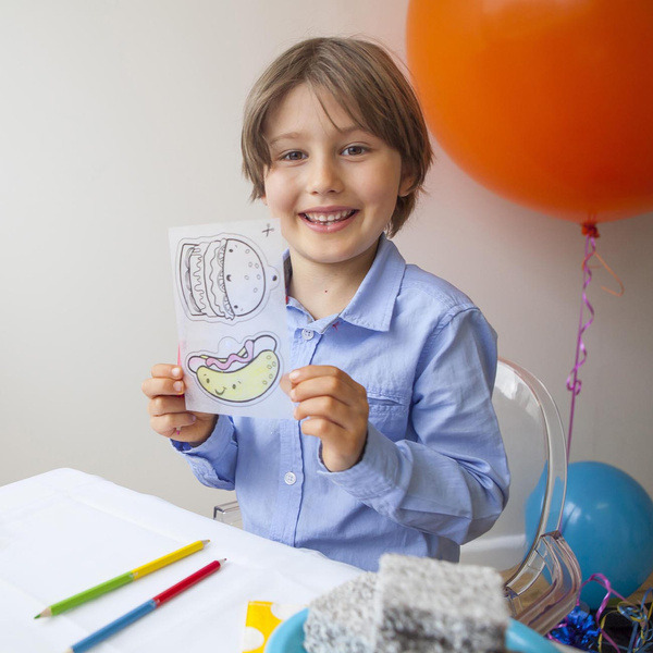 ULUBIEŃCY DZIECI zawieszki do wypiekania z termokurczliwego plastiku zestaw kreatywny