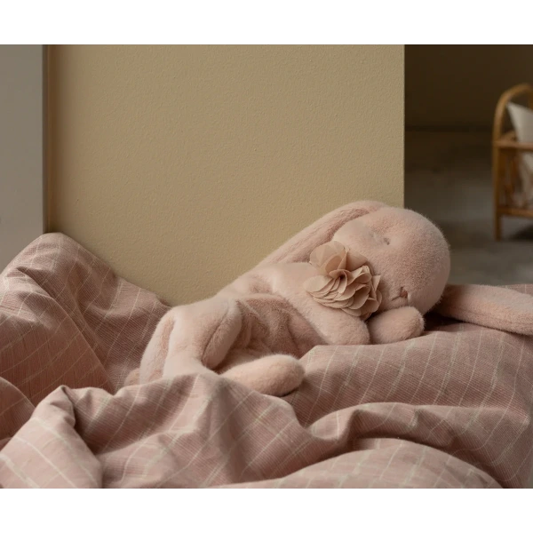 PLUSZOWY ŚPIĄCY KRÓLICZEK miękki różowy pudrowy