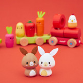 FARMA drewniany pociąg z klockami i figurkami do ciągnięcia 22 el.