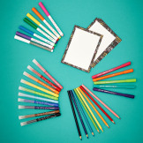 Zestaw przyborów do kolorowania kredki flamastry Coloring box 42 el. COLO Janod 3+