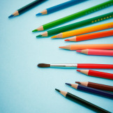 Kredki akwarelowe z pędzelkiem 12 kolorów COLO Janod 3+