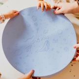 TACKA SENSORYCZNA Play Tray 2w1 Soft Blue – pojemnik do zabaw sensorycznych Jellystone niebieski