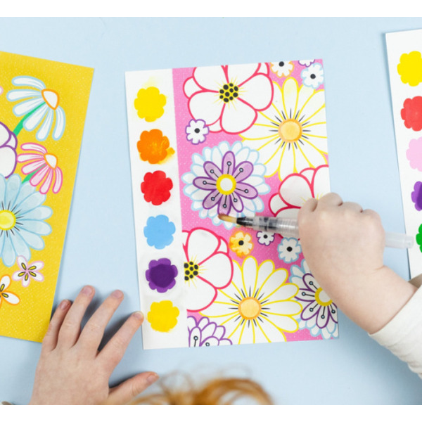 KWIATY I MOTYLE kolorowanka akwarelowa w przenośnej teczce Tiger Tribe 4+