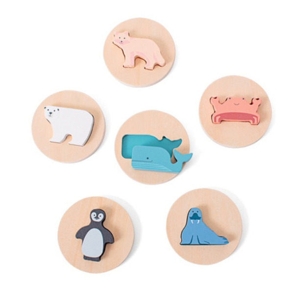 DOPASUJ KSZTAŁT drewniana układanka z figurkami BS Toys 18m+