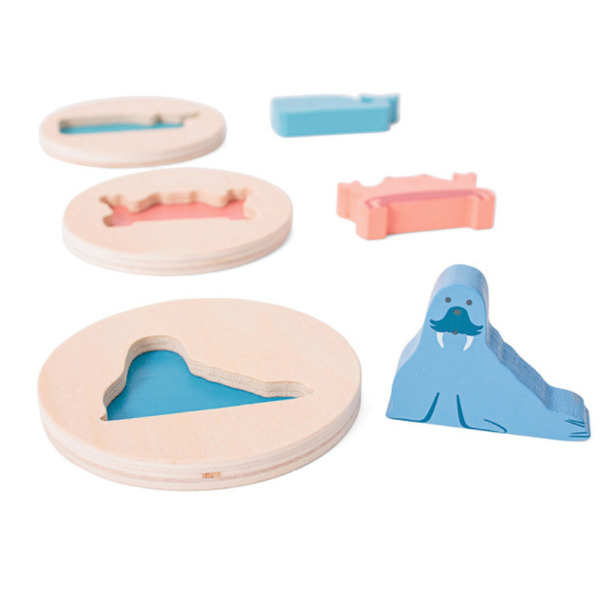 DOPASUJ KSZTAŁT drewniana układanka z figurkami BS Toys 18m+