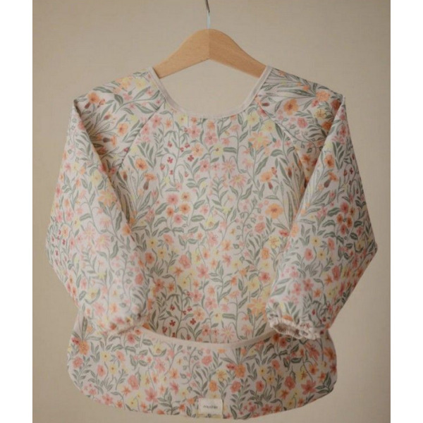 PASTEL BLOSSOM śliniak z długim rękawem i kieszonką  Mushie 6m+