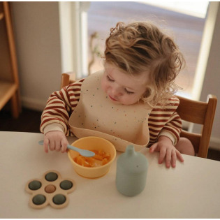 KWIATEK zabawka sensoryczna Press Toy Dried Thyme/Natural/Shifting Sand Mushie 10m+