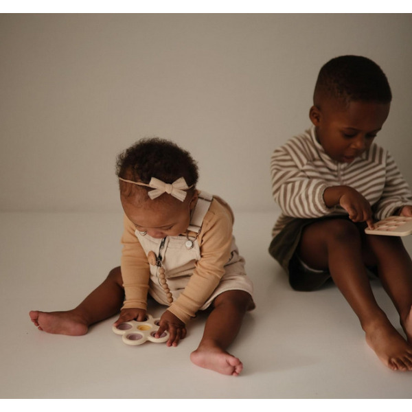 KWIATEK zabawka sensoryczna Press Toy Soft Lilac/Pale Daffodil/Ivory Mushie 10m+