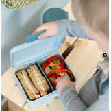 Niebieska śniadaniówka z przegródkami Tiny Farm Blue Done By Deer