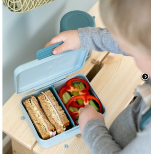 Niebieska śniadaniówka z przegródkami Tiny Farm Blue Done By Deer