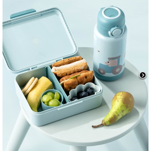 Niebieska śniadaniówka z przegródkami Tiny Farm Blue Done By Deer