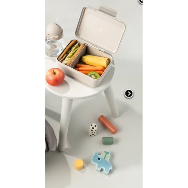 Beżowa śniadaniówka z przegródkami Celebration Sand Done By Deer