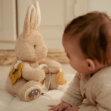 KRÓLICZEK materiałowa przytulanka aktywizująca 35cm Newborn Naturals Little Dutch 0+