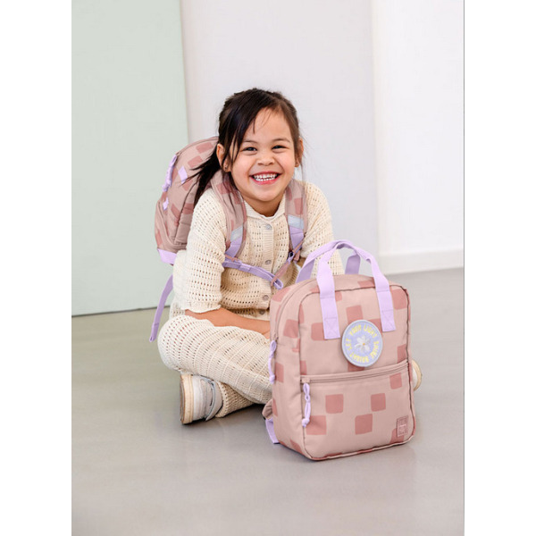 Różowy mini plecak dla przedszkolaka prostokątny Pattern Party Rose Lassig