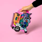 LILY książeczka do kolorowania z naklejkami i kredkami OMY 3+