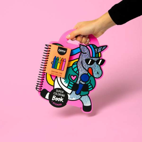 LILY książeczka do kolorowania z naklejkami i kredkami OMY 3+