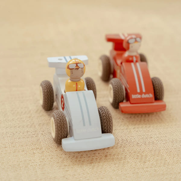 DREWNIANE SAMOCHODY WYŚCIGOWE zestaw 2 szt. FSC Little Dutch 18msc+