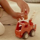 STRAŻ POŻARNA drewniany samochód ze strażakiem FSC Little Dutch 18msc+