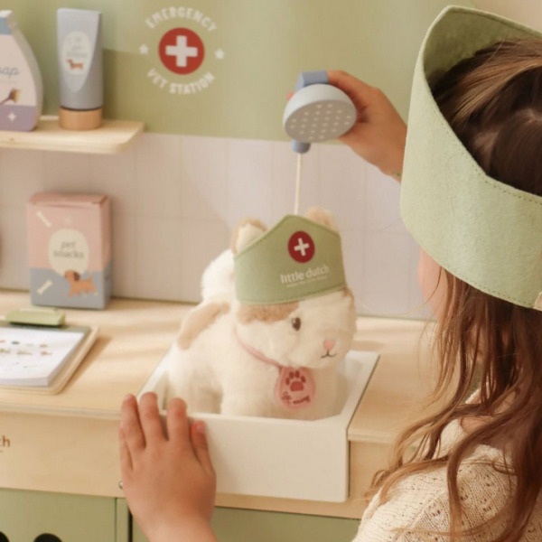 DREWNIANY GABINET WETERYNARYJNY z akcesoriami FSC Little Dutch 3+