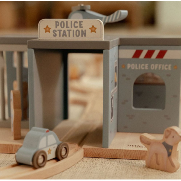 DREWNIANY POSTERUNEK POLICJI z akcesoriami FSC Little Dutch 3+