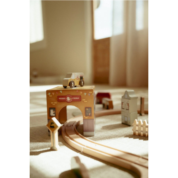 WIEŻA DO UKŁADANIA zestaw 6 kartoników + 6 autek FSC Little Dutch 18m+