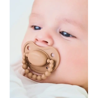 Smoczek pozycjonujący MILK HAZELNUT 6M+ LUU Kids