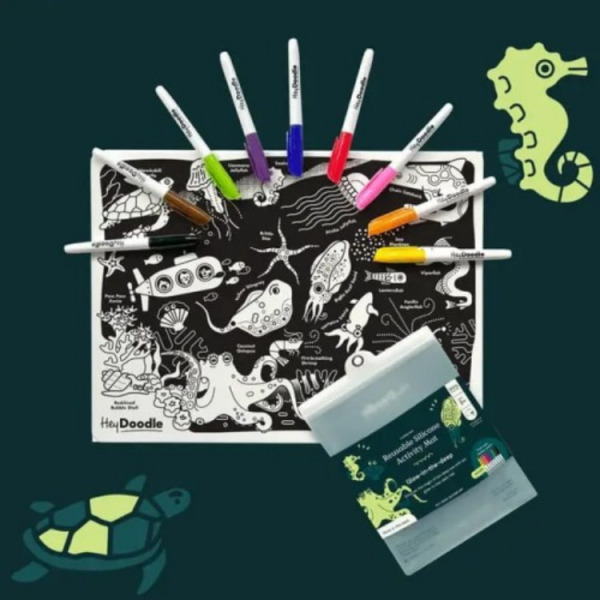 MORSKIE GŁĘBINY duża świecąca w ciemności silikonowa mata do kolorowania A3 z 9 pisakami zmazywalnymi  HeyDoodle 3+