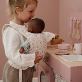 NOSIDEŁKO DLA LALEK beżowe w kwiatuszki Little Dutch 3+