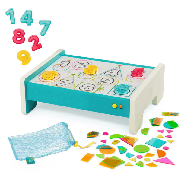 Podświetlany ŚWIETLNY PULPIT EDUKACYJNY interaktywny stolik do rysowania z akcesoriami (71 el.) Look & Shine B.Toys 3+