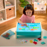 Podświetlany ŚWIETLNY PULPIT EDUKACYJNY interaktywny stolik do rysowania z akcesoriami (71 el.) Look & Shine B.Toys 3+