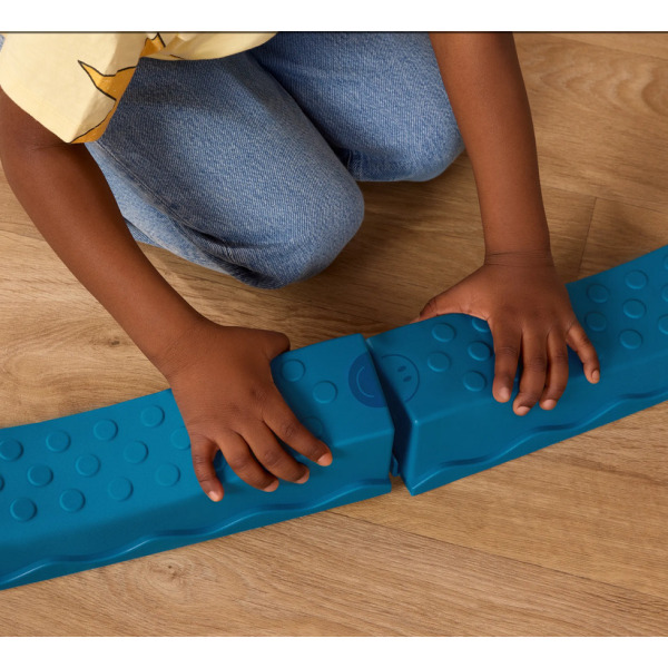 FALISTA ŚCIEŻKA SENSORYCZNA z efektami muzycznymi zestaw BELEK RÓWNOWAŻNYCH z POLAMI SENSORYCZNYMI B.Toys 3+