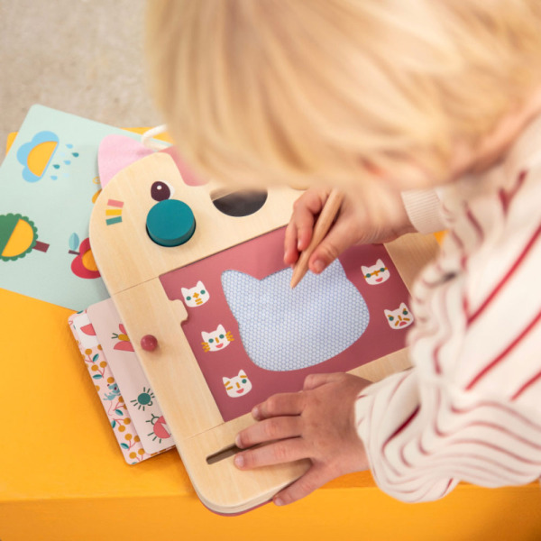 KOTKA JEANNE drewniana tablica znikopis Lilliputiens 18msc+