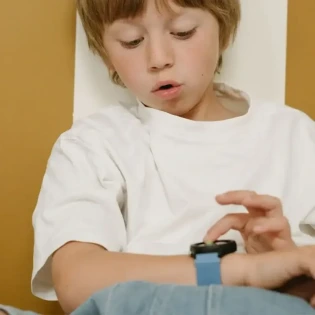 K-WATCH inteligentny zegarek dla dzieci niebieski Blue smartwatch Kidywolf 8+