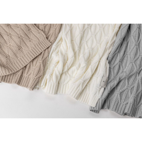 LIGHT GREY ciepły, jasnoszary kocyk wełniany merino premium collection 80 x 100 cm Wave My Memi