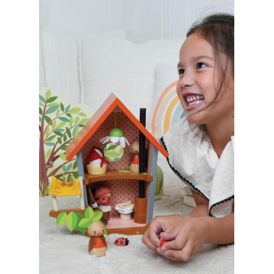 GNIAZDKO RODZINY ROBIN drewniane figurki z akcesoriami do zabawy Tender Leaf Toys 3+