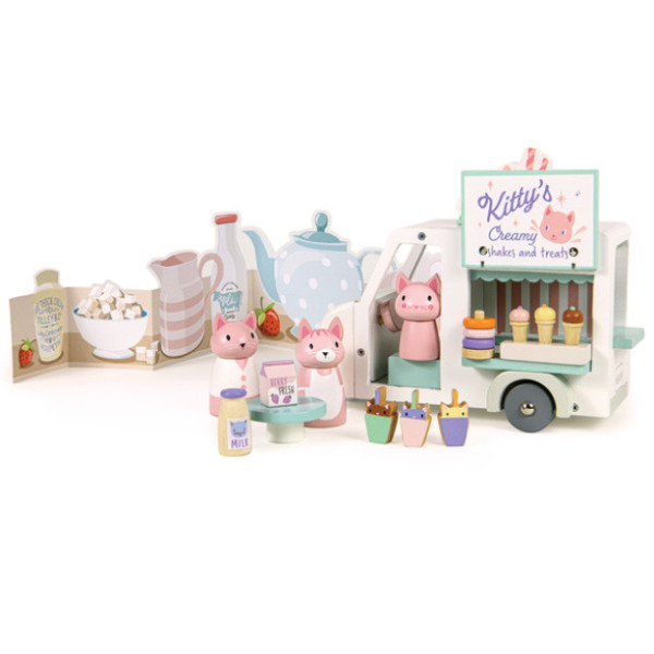 RODZINA KOTKÓW KITTY wóz z mlecznymi koktajlami i lodami drewniane figurki z akcesoriami i autkiem Tender Leaf Toys 3+