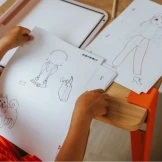 MODA podświetlany tablet rysunkowy do nauki pisania i rysowania KIDYDRAW-PRO - różowy Fashion Kidywolf 5+