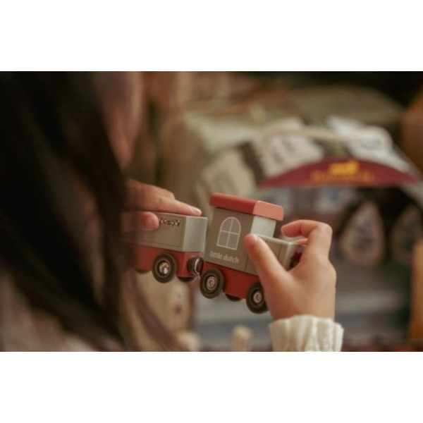 KALENDARZ ADWENTOWY drewniane figurki kolejka FSC w walizeczce X-MAS Little Dutch 2+