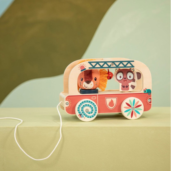 LEW JACK drewniany wózek do ciągnięcia Wóz strażacki Lilliputiens 12 m+