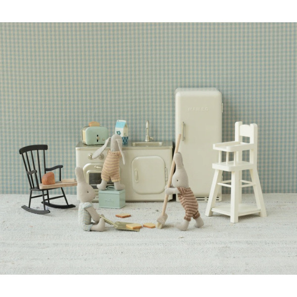 MINIATUROWA KUCHNIA metalowa biała akcesoria dla myszek i lalek Maileg 3+