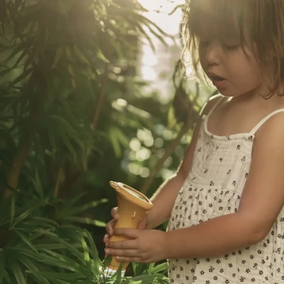 KidLupe - mikroskop dla dzieci z ekranem i powiększeniem x1000 - beżowy Kidinex 3+